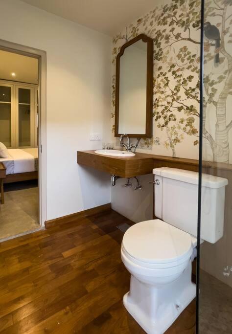 The Hollow Appartement *